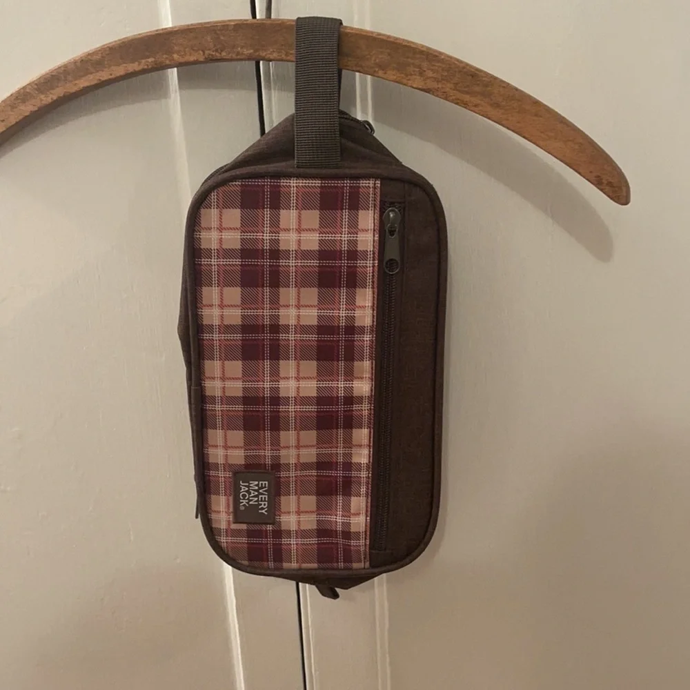 EUC Every Man Jack toiletry plaid bag​​​​​​​​​​​​​​